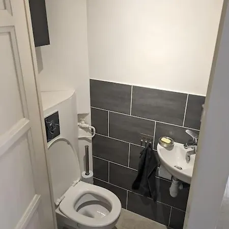 Bel 2 Chambres Dans Le Centre De Apartmán *